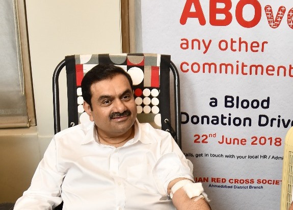 Adanians donate over 8500 units of blood over 2 days.